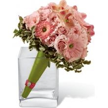 D11-4915 The FTD® First Blush Bouquet