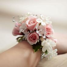 W15-4657 The FTD® Pure Grace Wrist Corsage