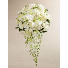 W7-4633 The FTD® White Wonders Bouquet