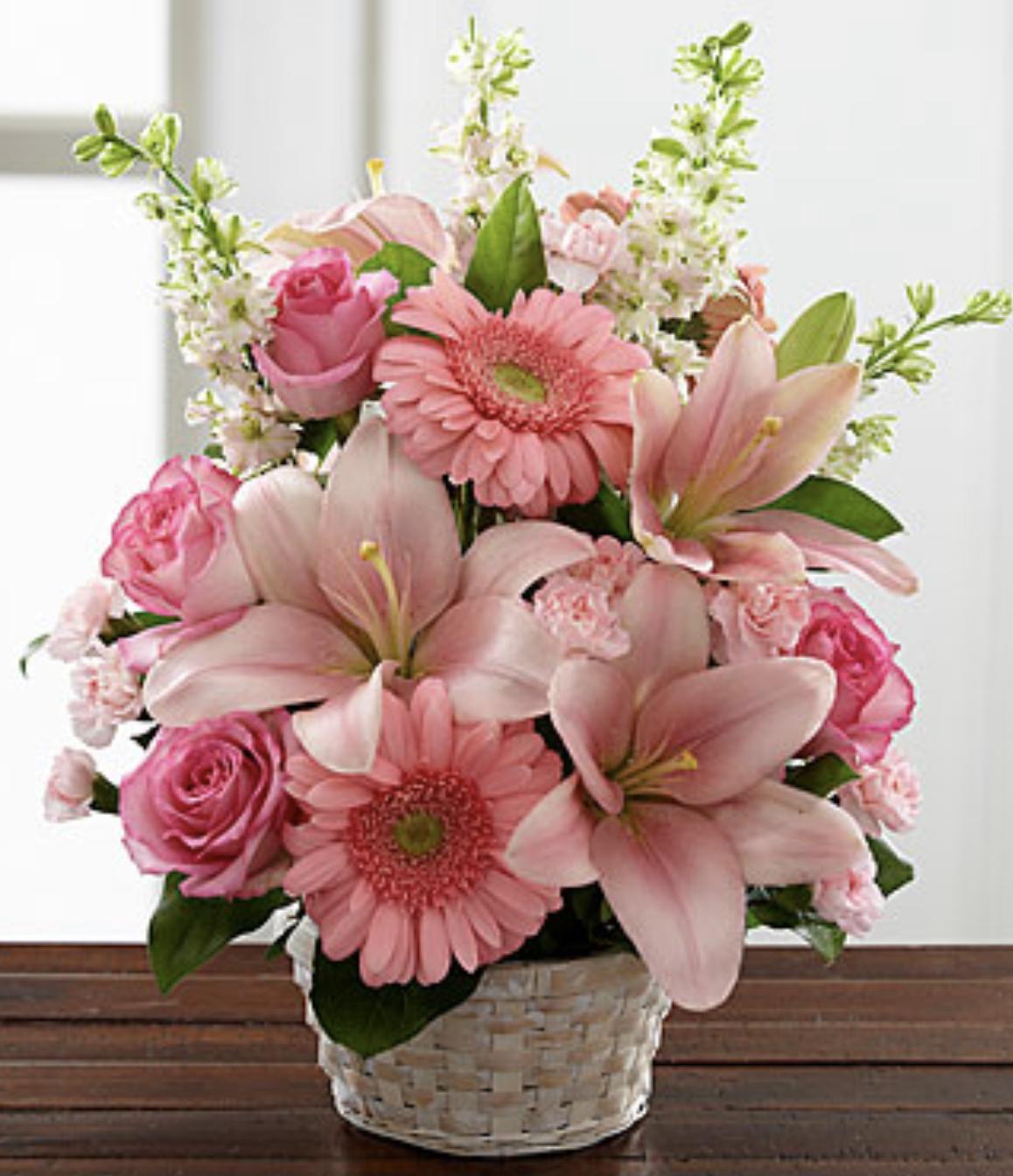 S17-4989 Whispering Love Arrangement